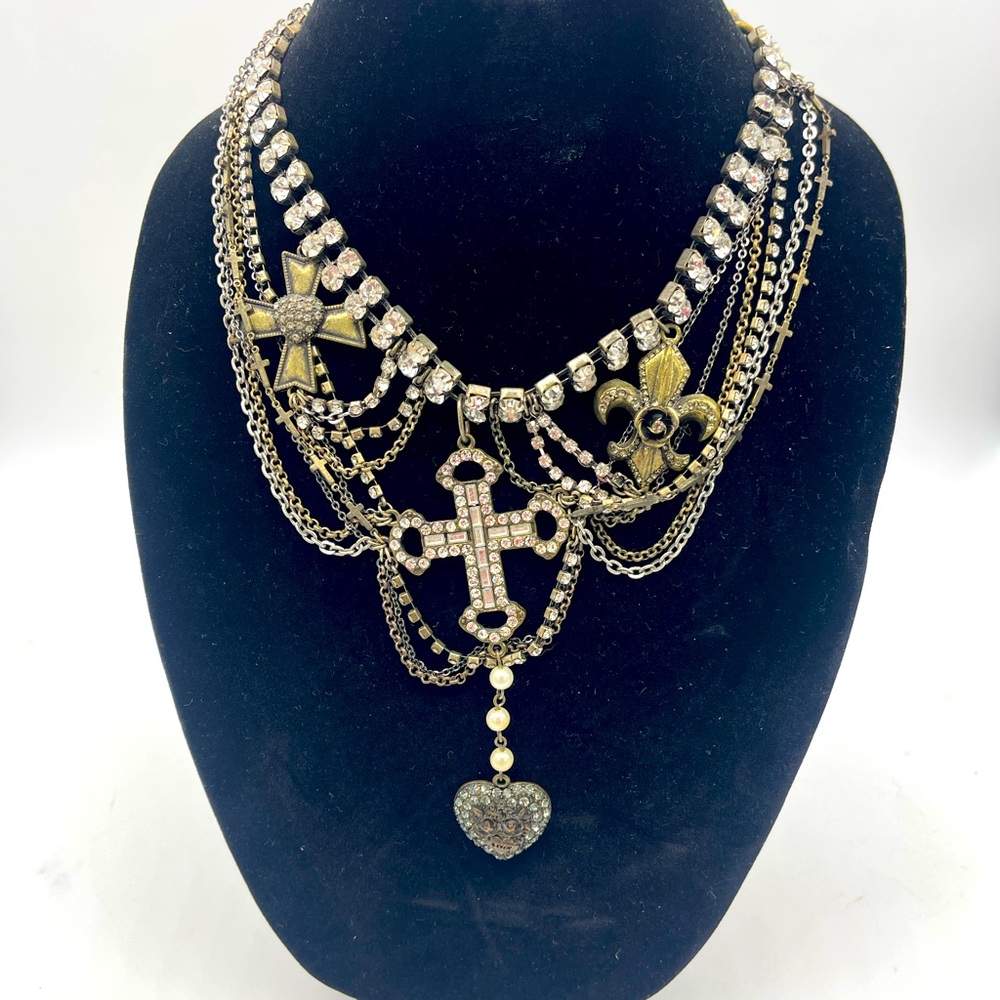 Betsy Johnson Gothic cross necklace VINTAGE